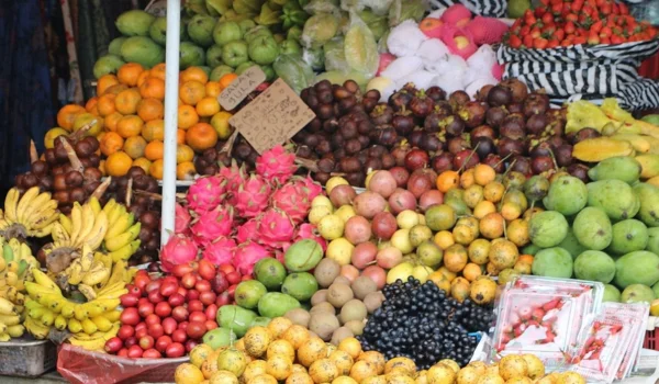 Wholesale Fruit Market in India