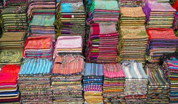 Wholesale Cloth Markets in Kolkata